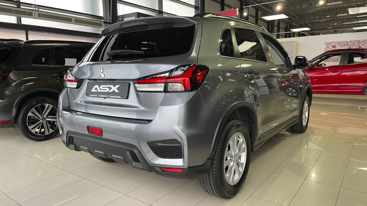 ASX INVITE 1.6 MT 2WD