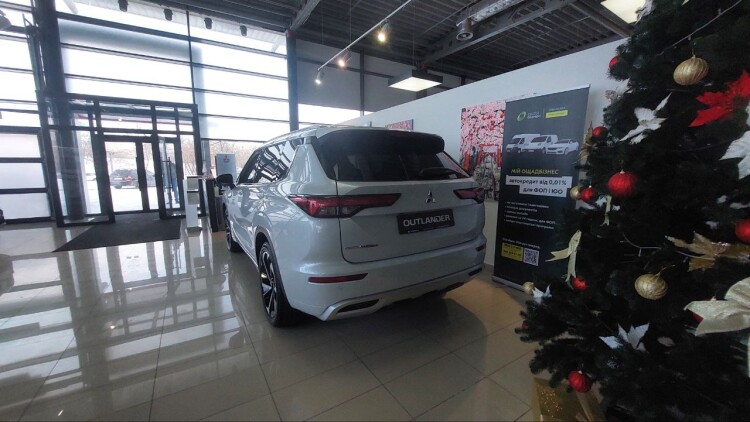 НОВИЙ OUTLANDER BUSINESS 2.5 CVT 2WD