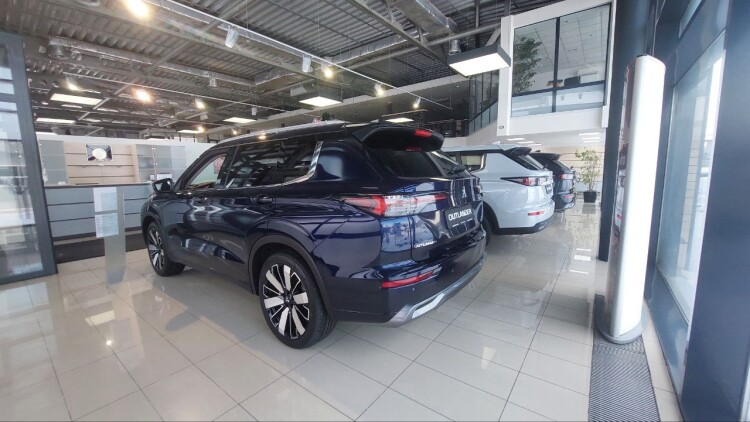 НОВИЙ OUTLANDER ULTIMATE 2.5 CVT 4WD