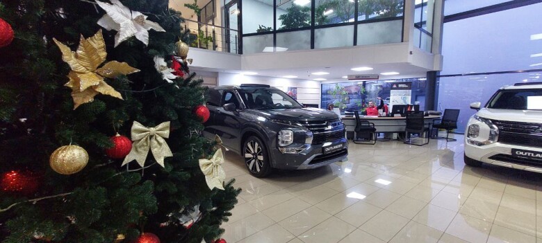 НОВИЙ OUTLANDER ULTIMATE 2.5 CVT 4WD